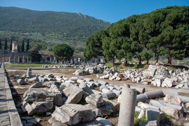 Ephesus ruins.jpg
